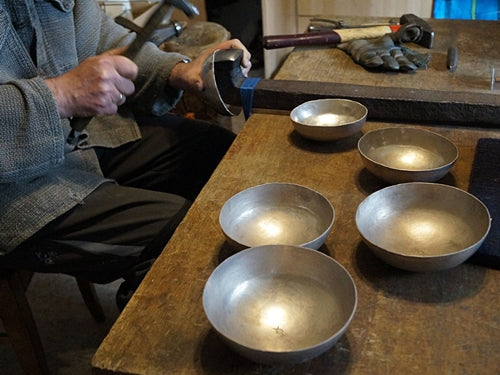 シンギングボウルの製作過程